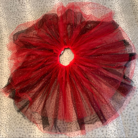 Very full tulle tutu with velour bodysuit. - Picture 8 of 13